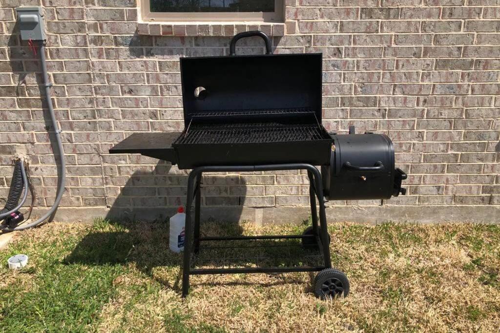 Dallas 4Br Large Yard W Hot Tub , Fire Pit And Basketball Hoop Zewnętrze zdjęcie
